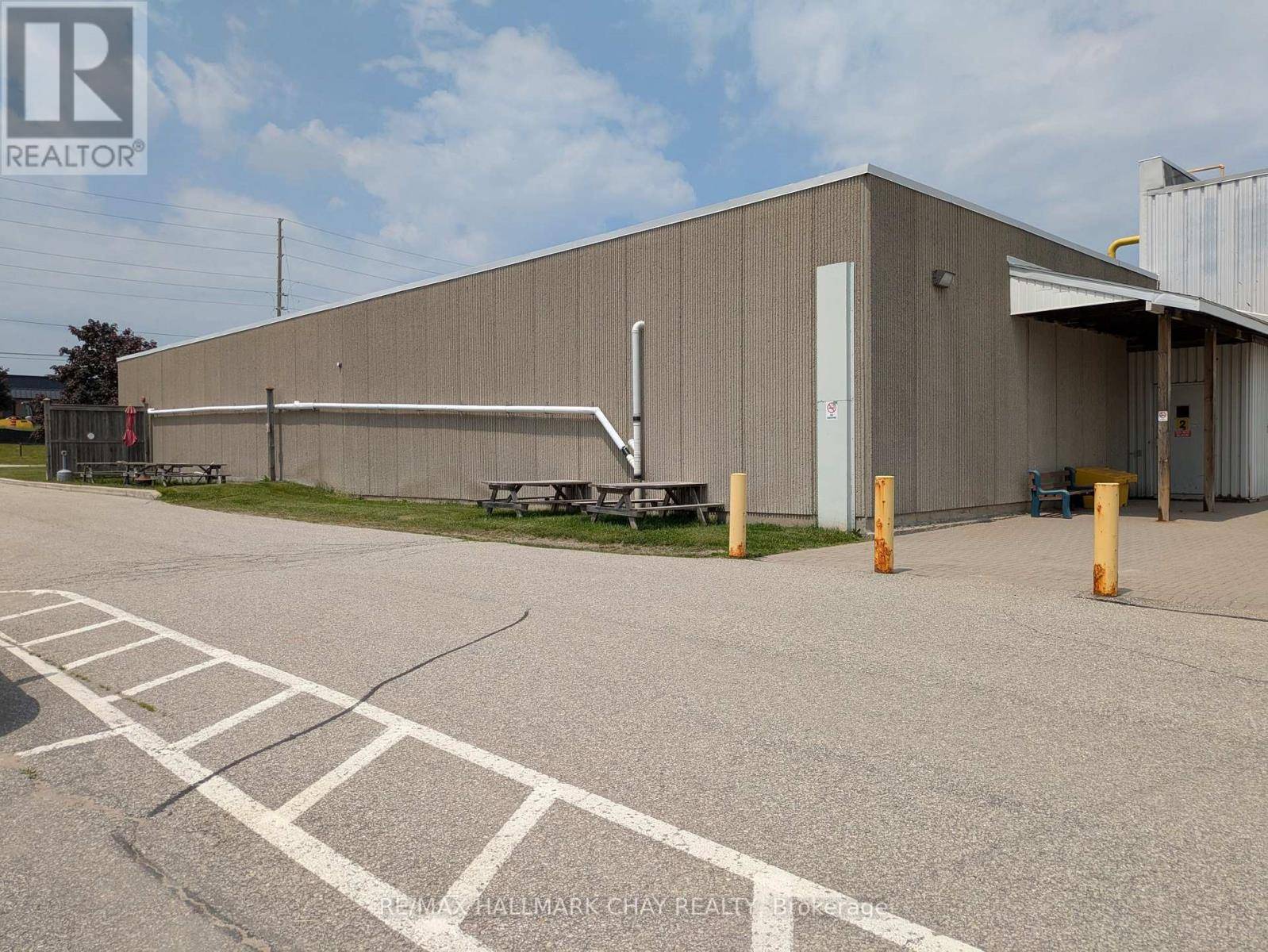 Barrie (0 East), ON L4N8X9,279 Bayview DR #H-2