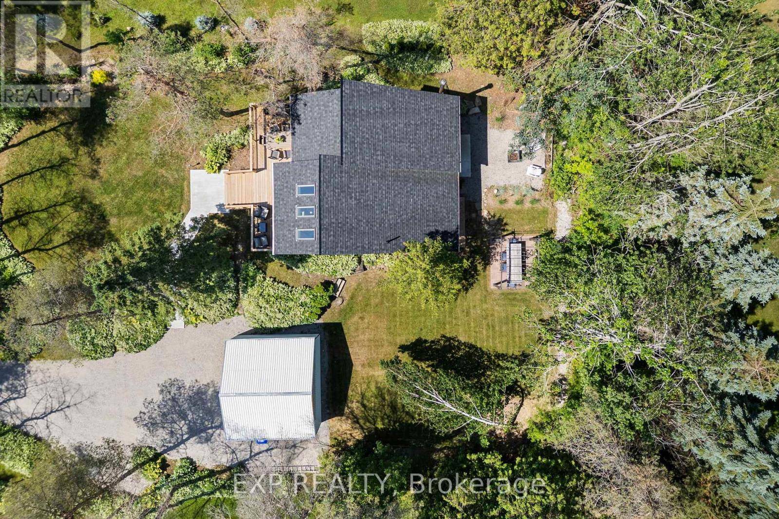 Oro-medonte, ON L0L2E0,24 SHELSWELL BOULEVARD