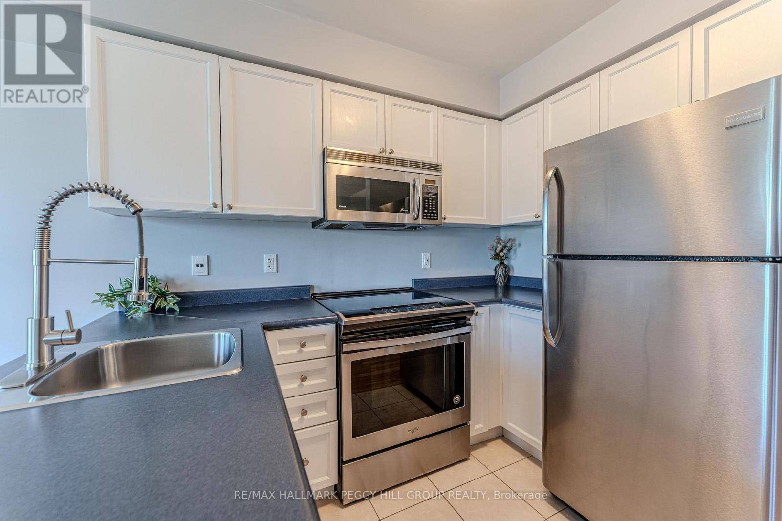 Barrie (holly), ON L4N9P8,209 Harvie RD #35