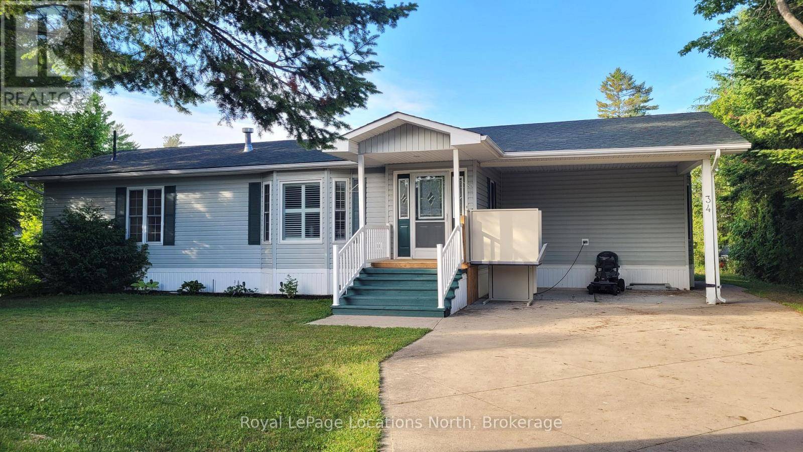 Wasaga Beach, ON L9Z1X7,34 TOPAZ STREET