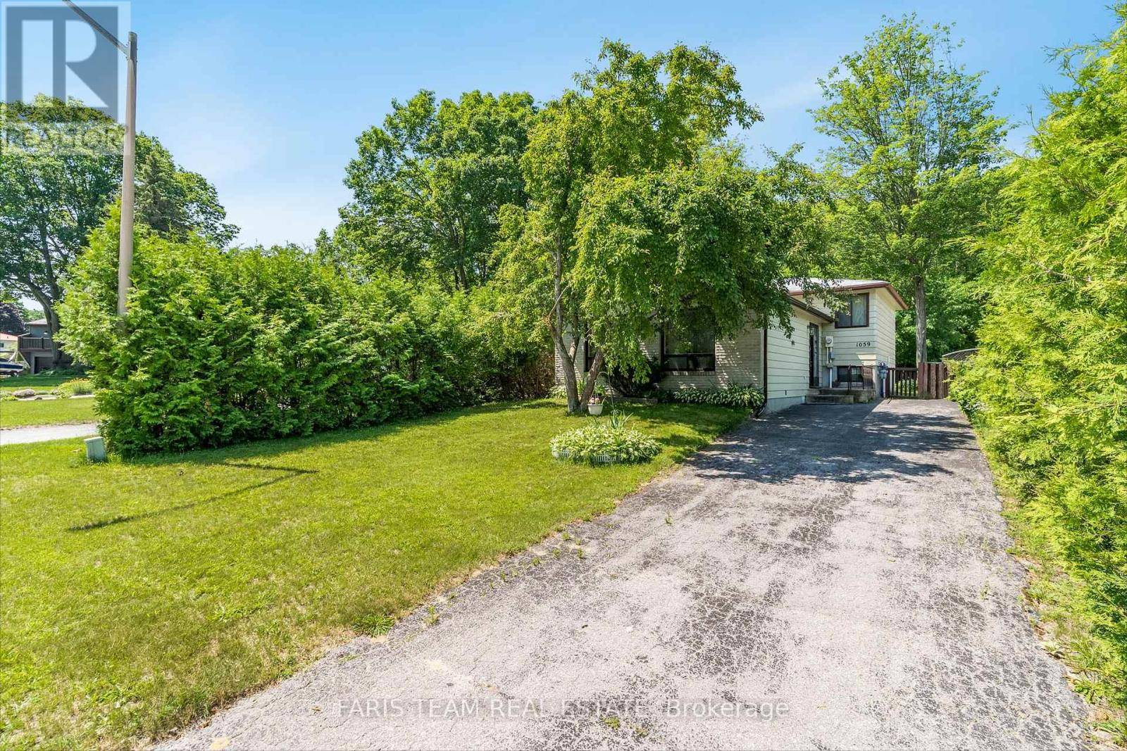 Midland, ON L4R4P5,1059 GLEN MHOR CRESCENT