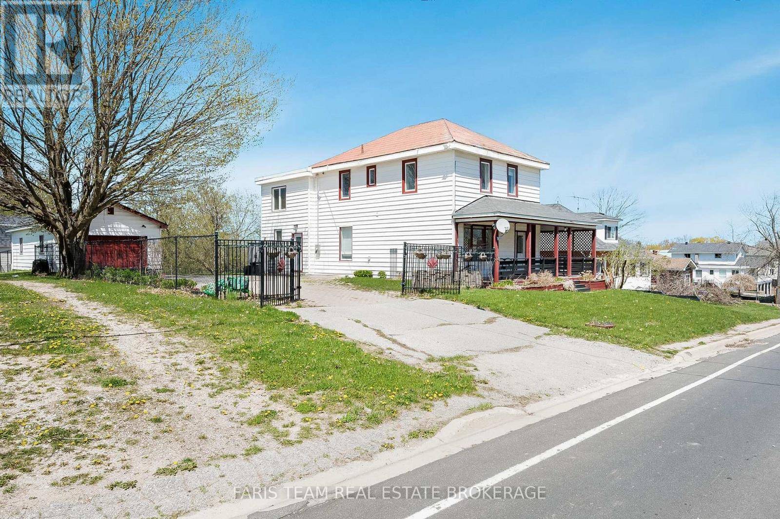 Tiny (lafontaine), ON L9M0H1,326 LAFONTAINE ROAD W
