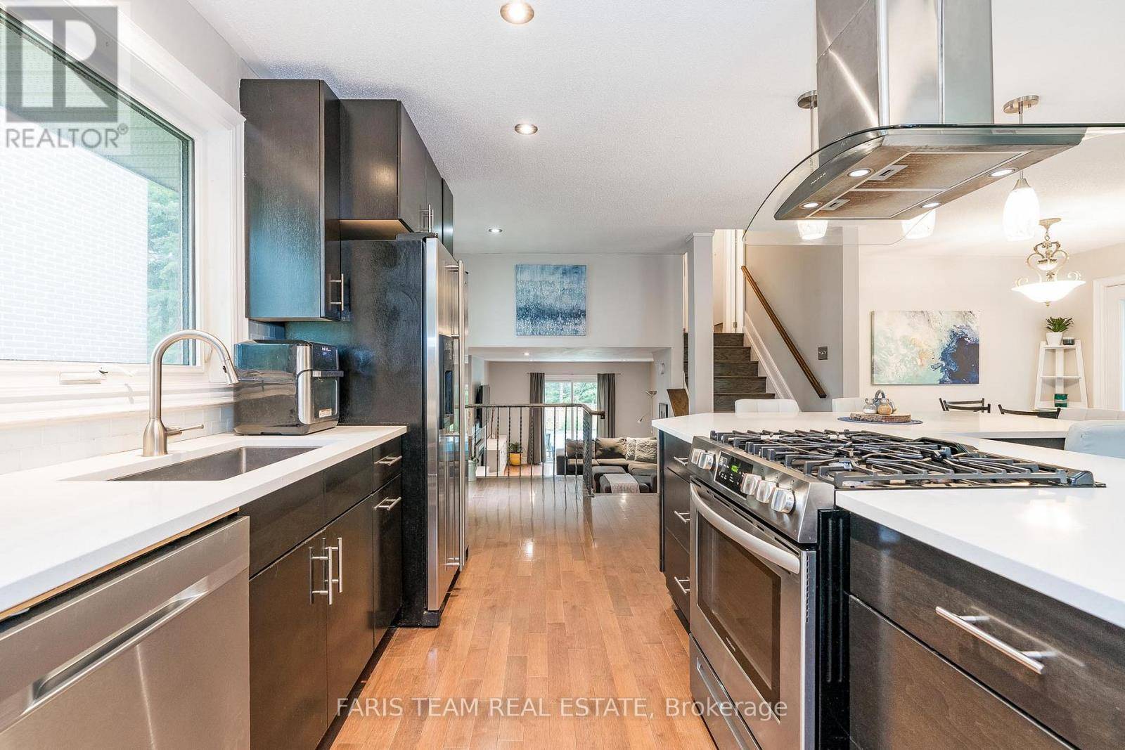 Barrie (allandale Heights), ON L4N3S7,54 MARSHALL STREET