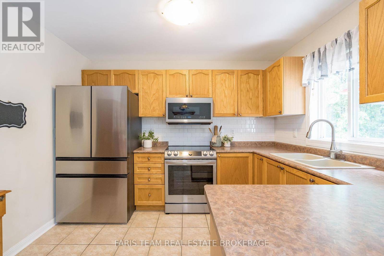 Wasaga Beach, ON L9Z3C4,56 ROSE VALLEY WAY