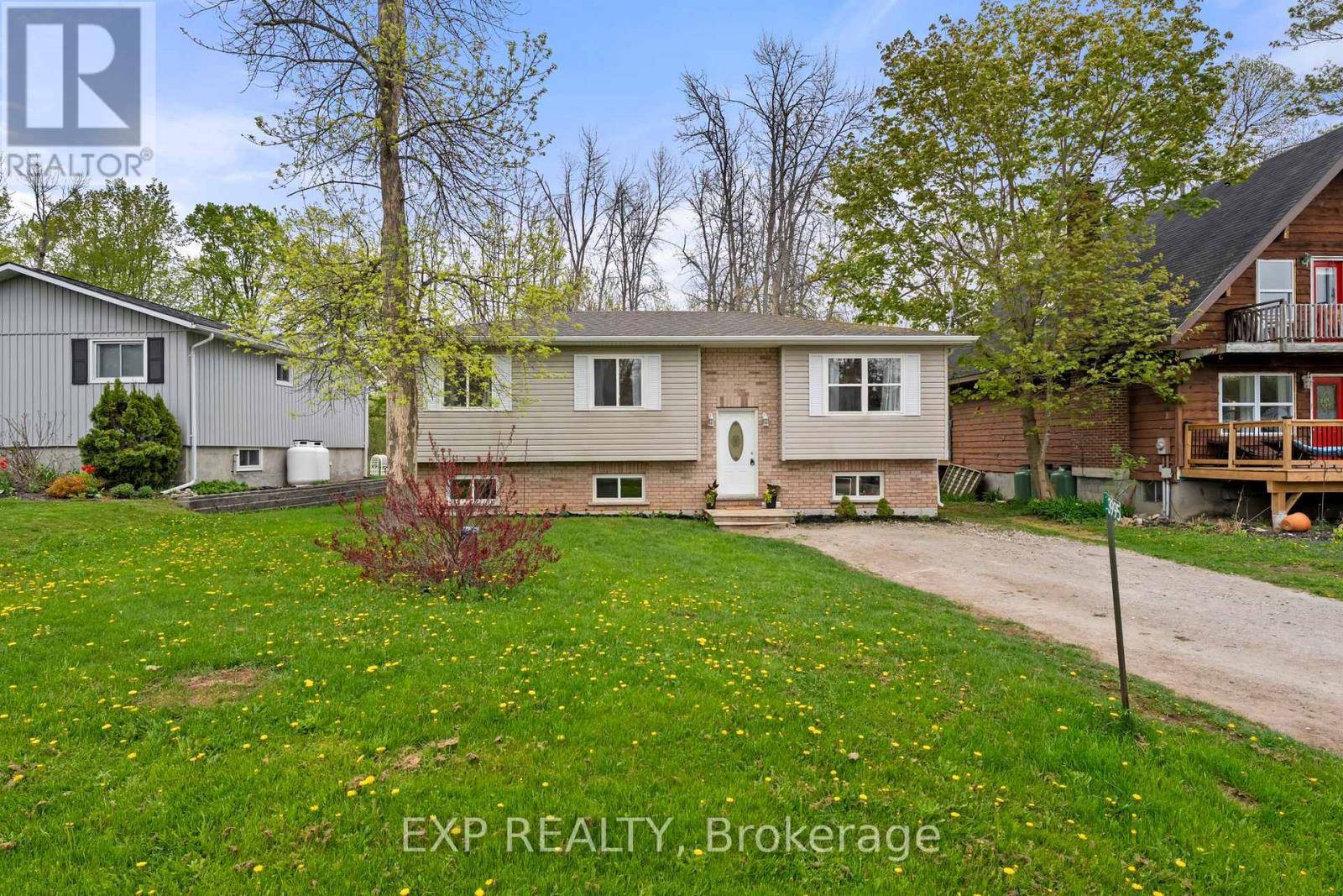 Ramara, ON L3V0S2,3995 WOODLAND DRIVE