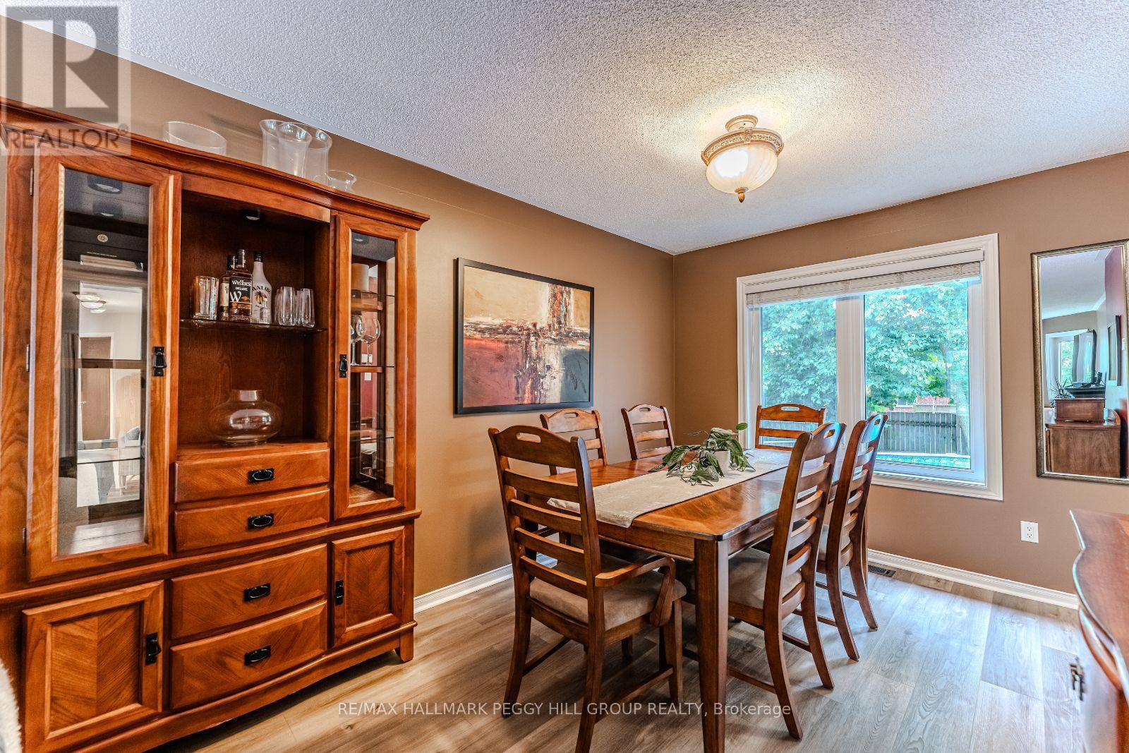 Barrie (holly), ON L4N7V6,109 BROWN STREET
