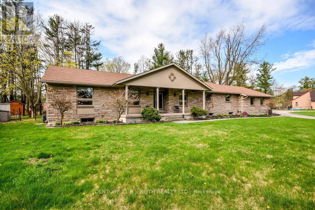 Springwater (midhurst), ON L0L1X1,12 NORALINE AVENUE