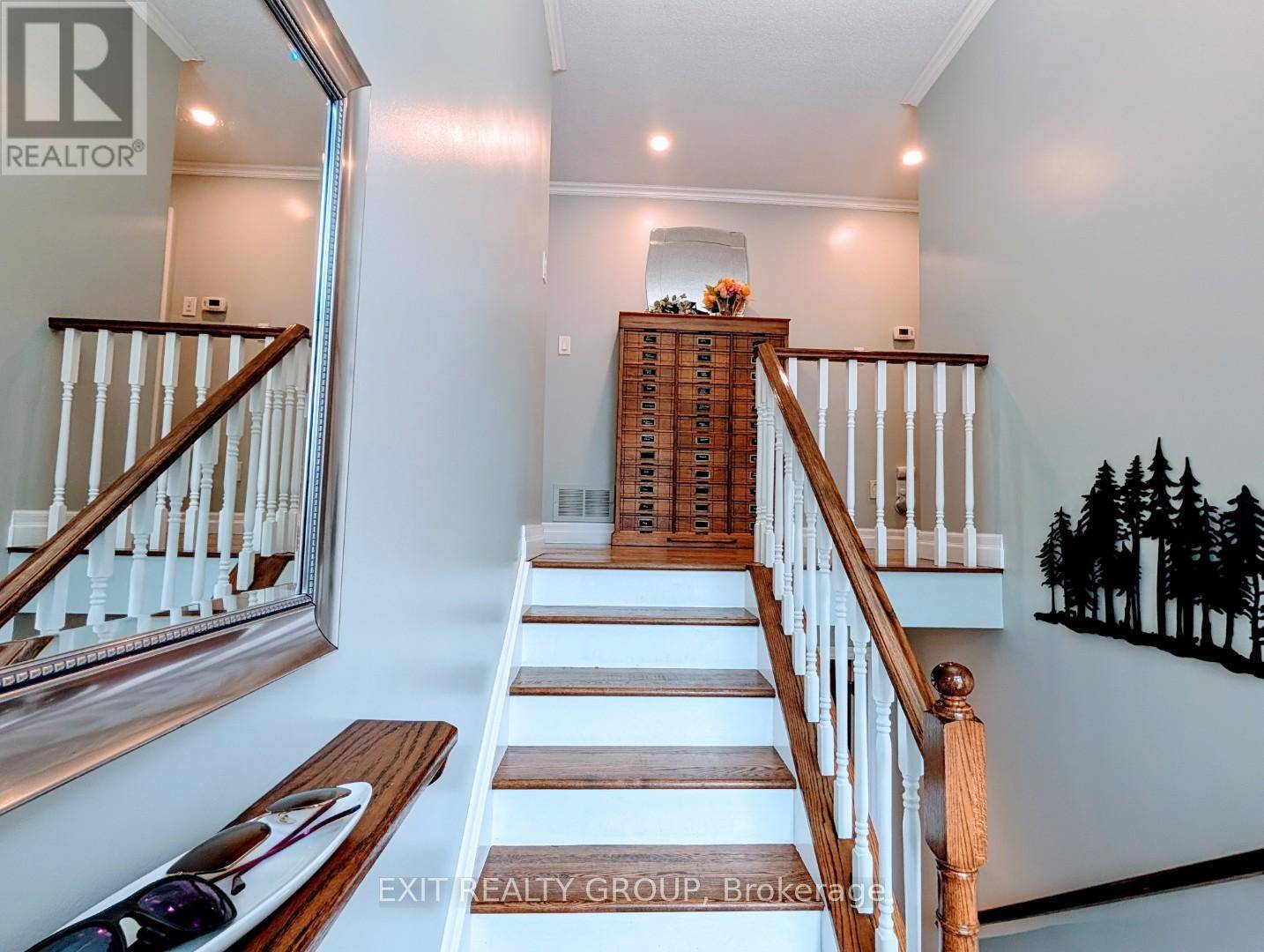 Tay (victoria Harbour), ON L0K2A0,76 JOHN DILLINGNO STREET