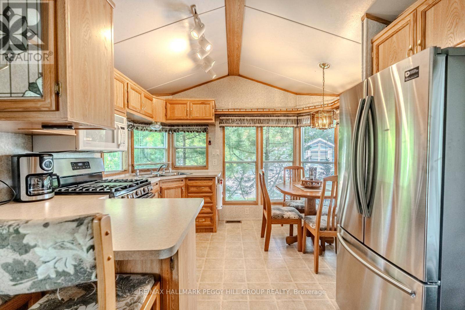 Wasaga Beach, ON L9Z1X7,13 HURON CIRCLE