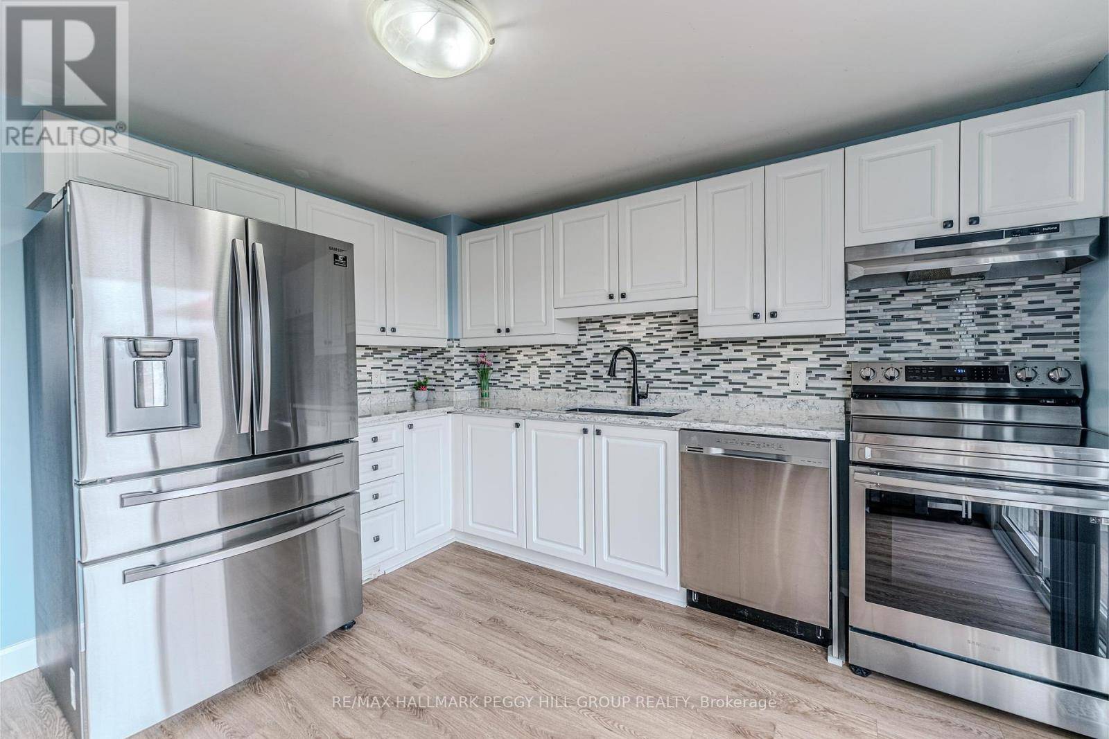 Barrie (painswick South), ON L4N0S5,147 NATHAN CRESCENT