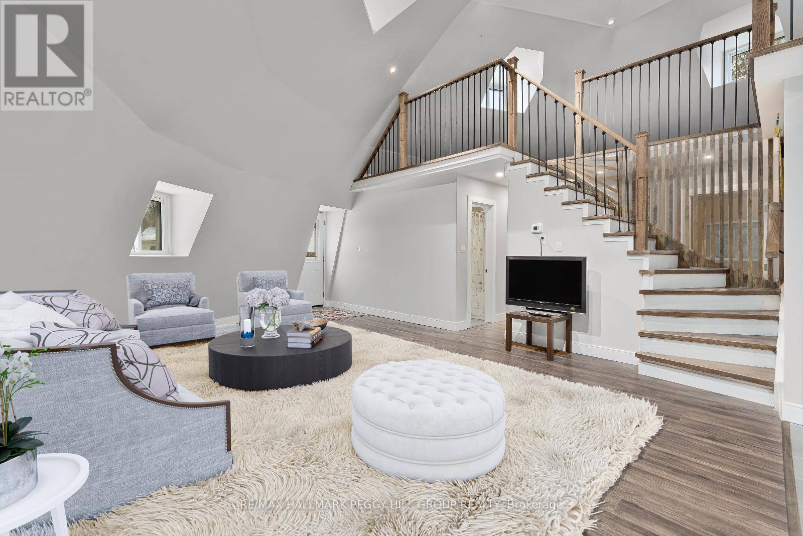 Oro-medonte (hawkestone), ON L0L1T0,47 CAMPBELL AVENUE
