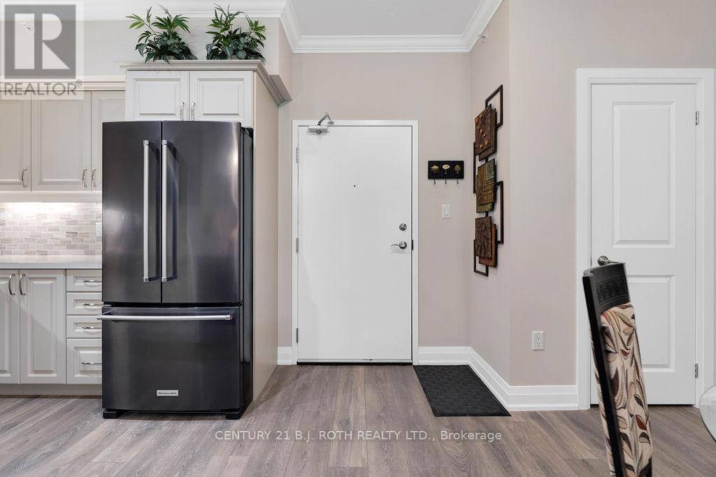 Barrie (0 West), ON L9J0H4,304 ESSA RD #110