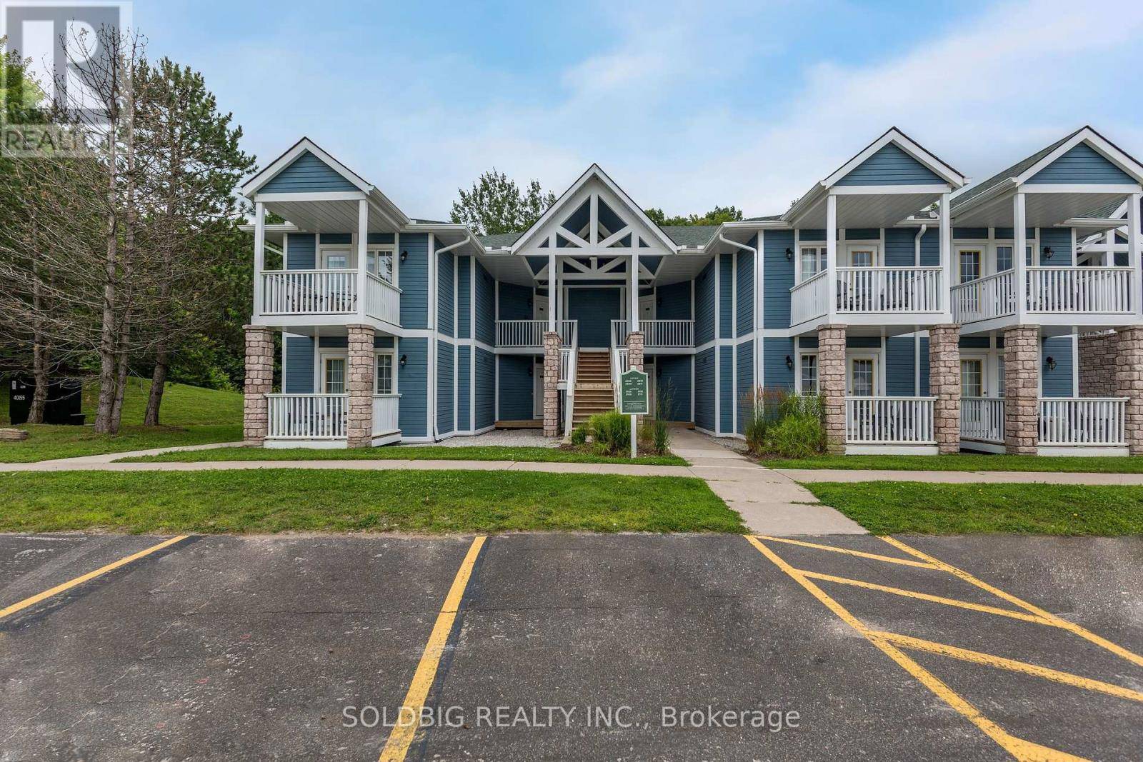 Oro-medonte (horseshoe Valley), ON L0L2L0,90 HIGHLAND AVENUE