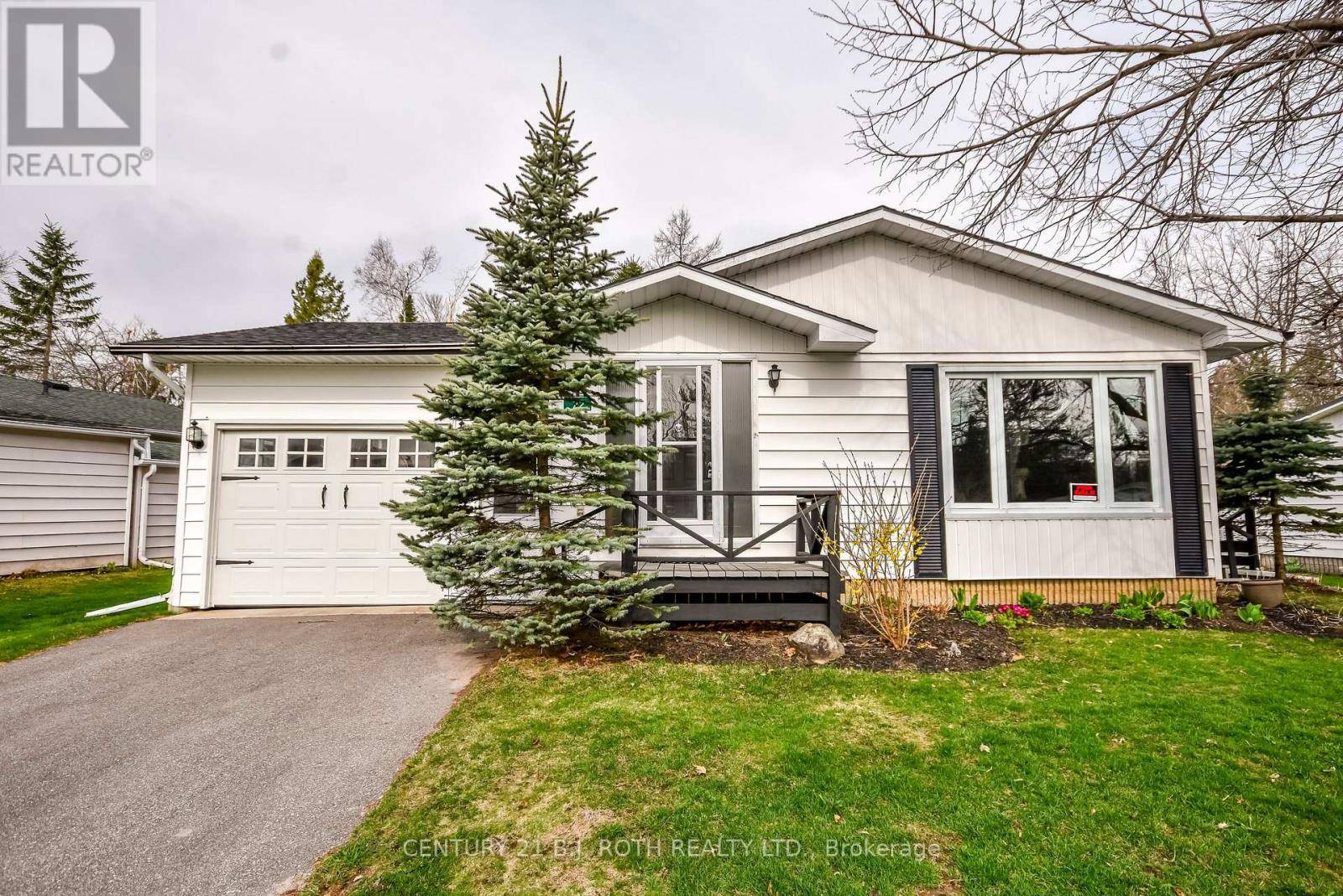 Oro-medonte, ON L0L1T0,22 TAMARACK DRIVE