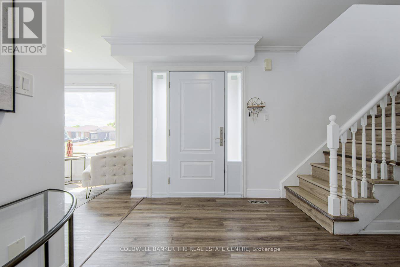 Barrie (painswick South), ON L4N0V7,144 DEAN AVENUE