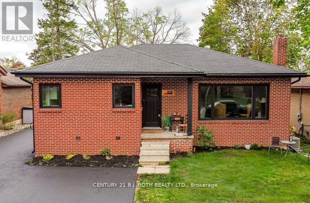 Barrie (codrington), ON L4M4K7,108 NELSON STREET