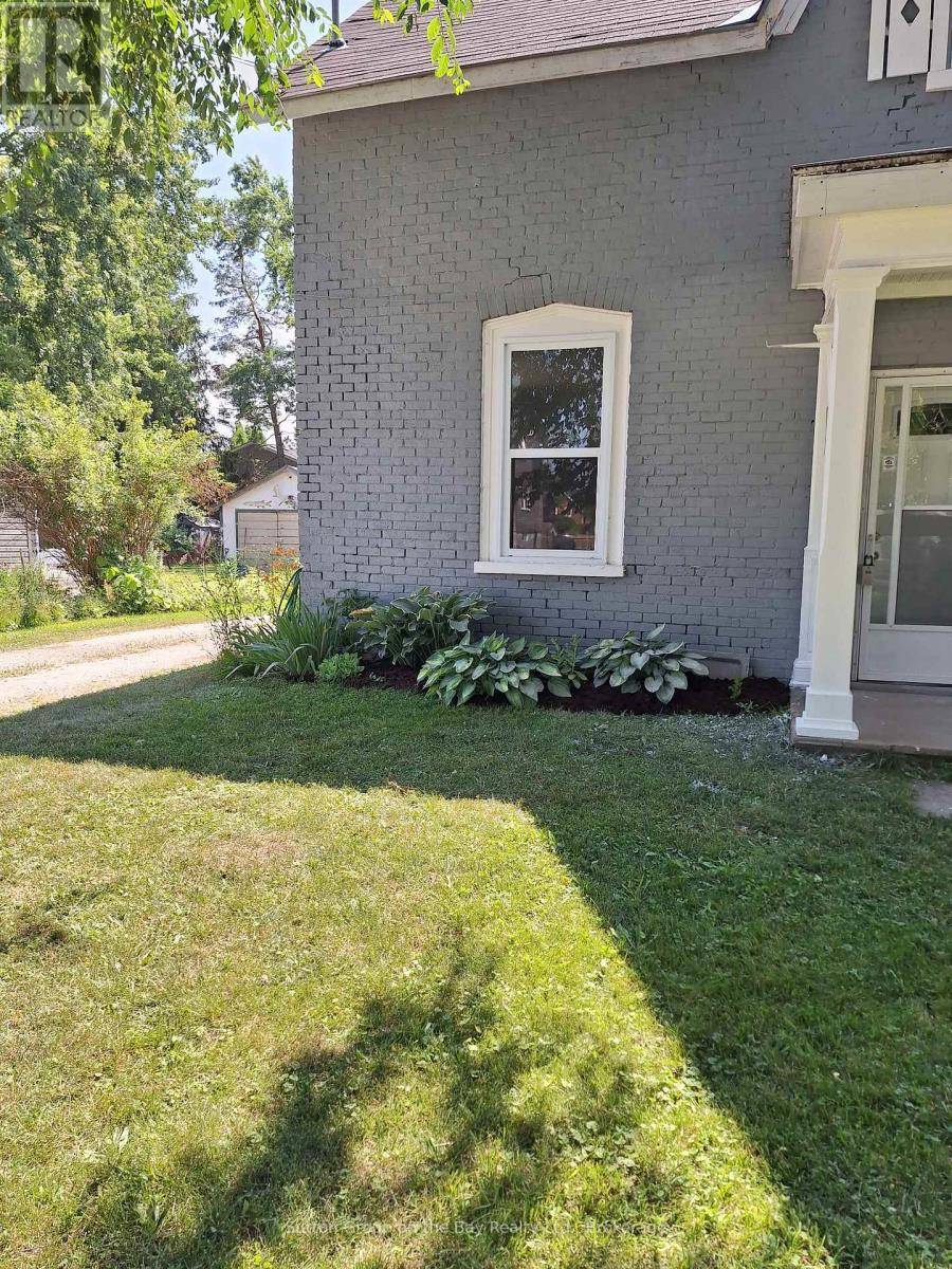 Clearview (stayner), ON L0M1S0,215 CEDAR STREET