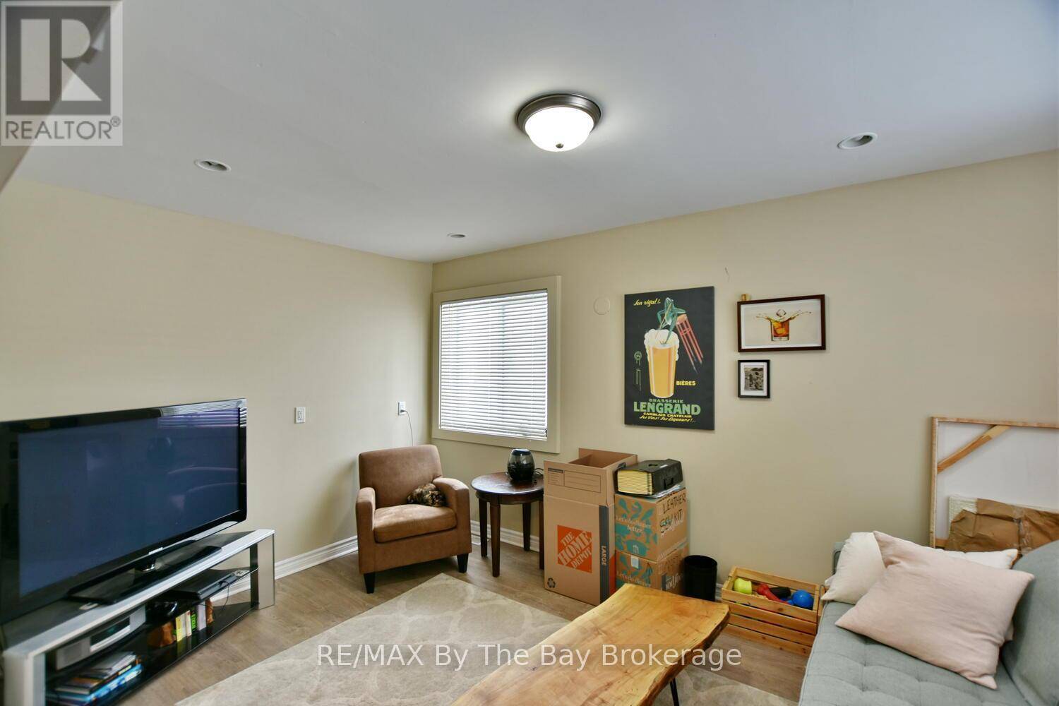 Collingwood, ON L9Y3G8,113 SPRUCE STREET