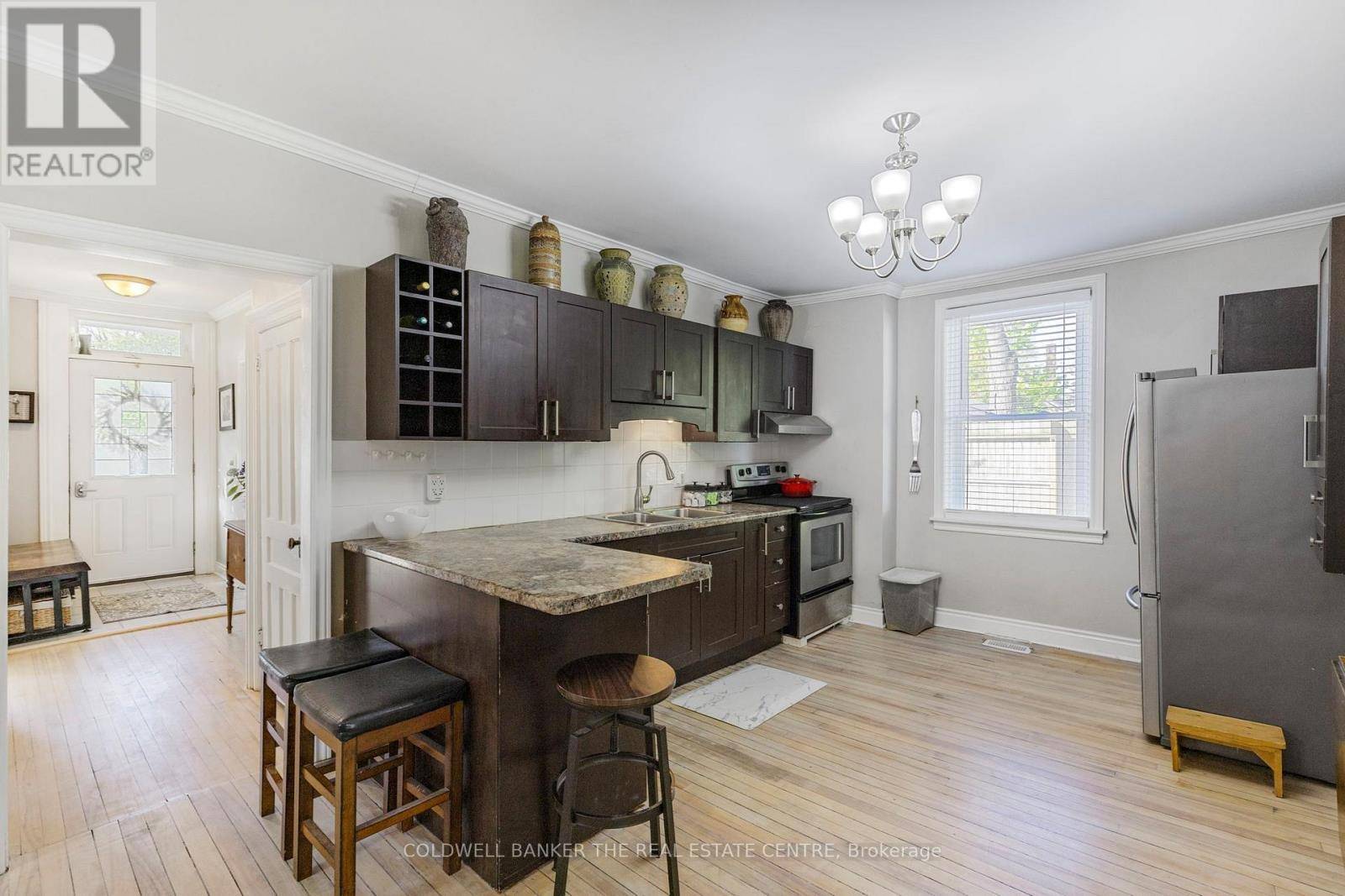 Barrie (codrington), ON L4M1P5,18 EUGENIA STREET