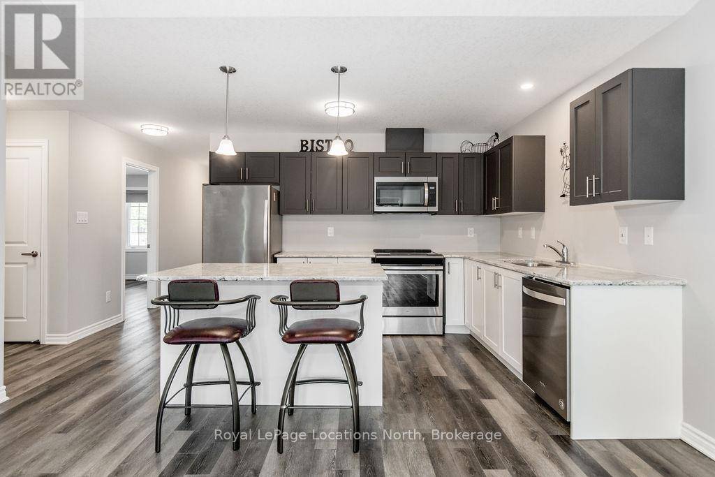 Wasaga Beach, ON L9Z0H8,26 IVY CRESCENT