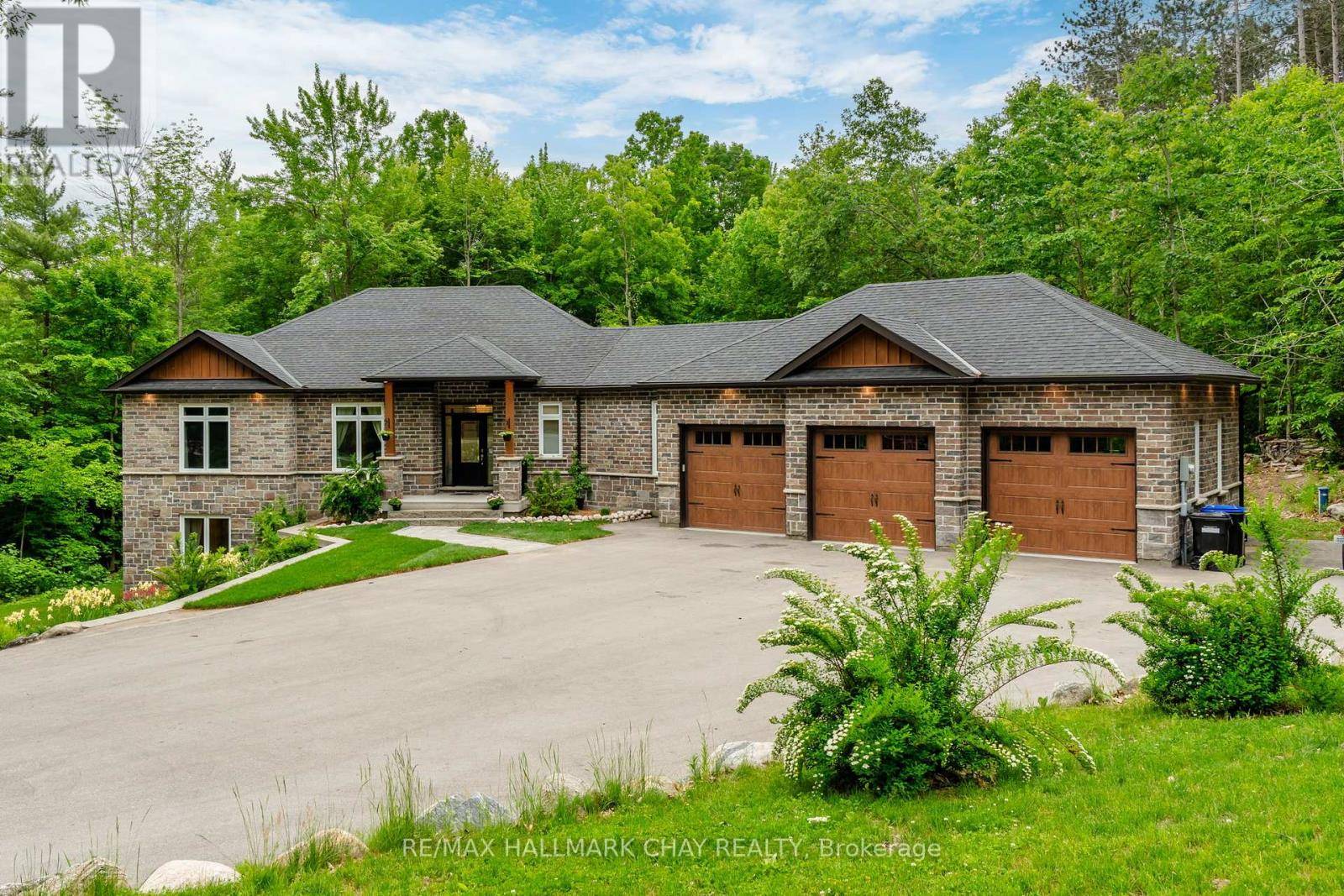 Tiny, ON L9M0M3,2 TIMBERLAND COURT S