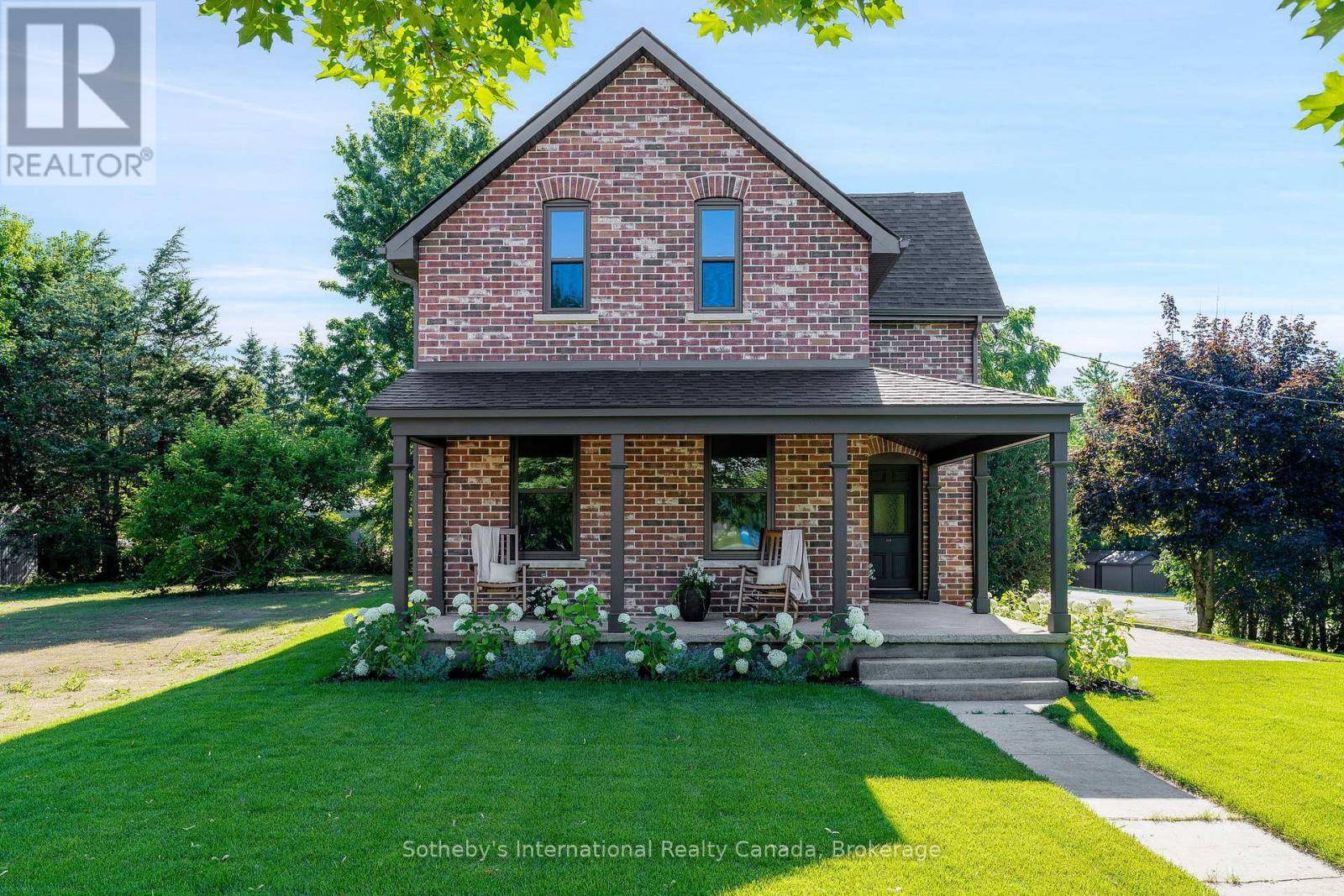 Clearview (creemore), ON L0M1G0,221 COLLINGWOOD STREET