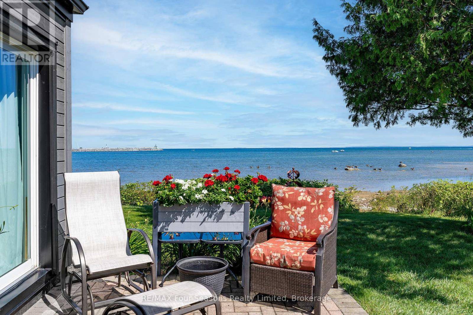 Collingwood, ON L9Y5B7,44 Trott BLVD #18
