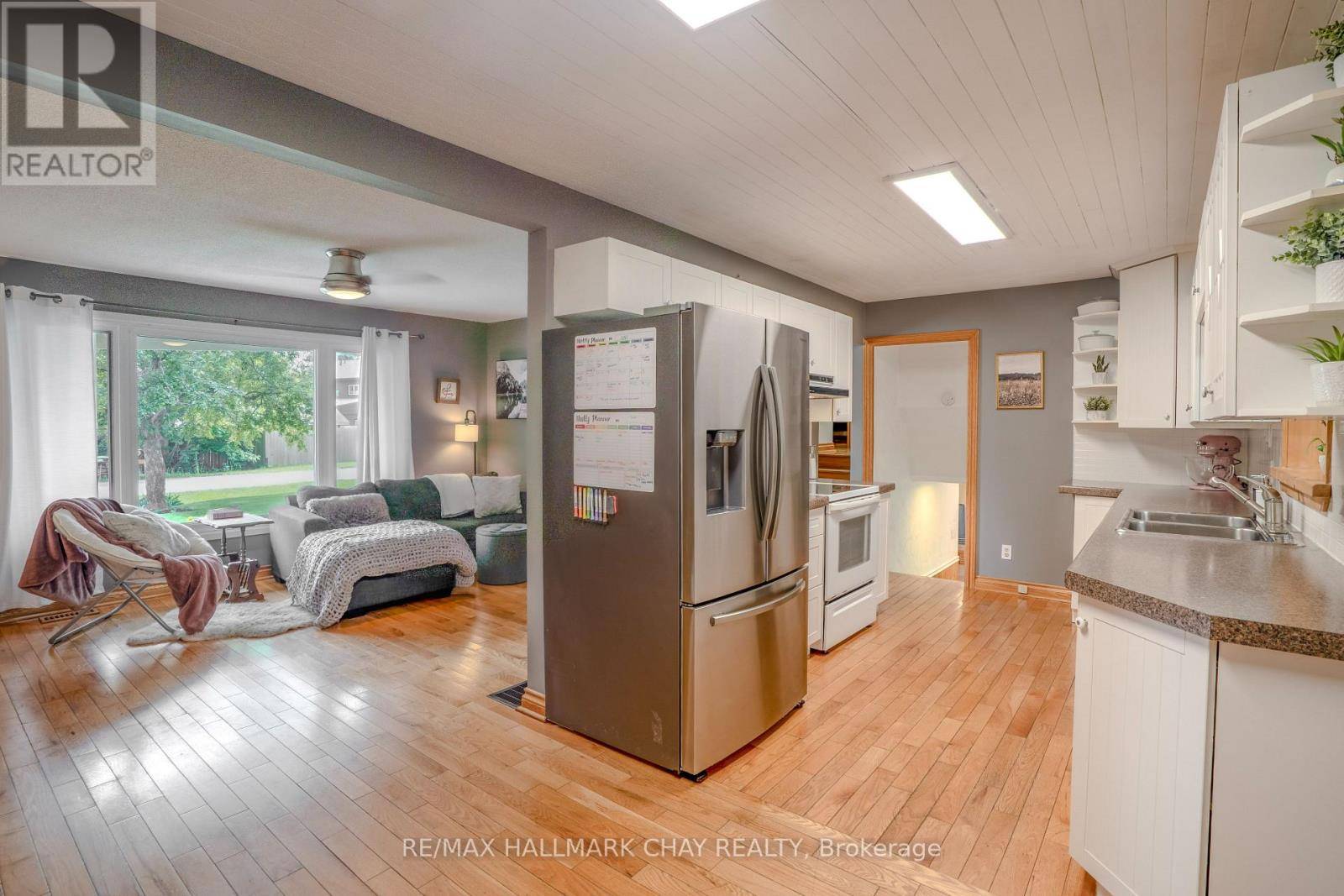 Oro-medonte (warminister), ON L3V8N9,2 WALLIS STREET