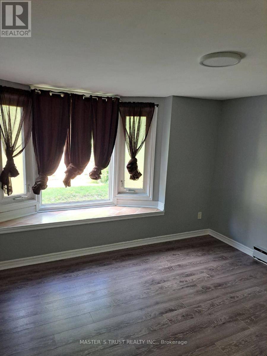 Barrie (georgian Drive), ON L4M7B7,286 Georgian DR #Unit 2