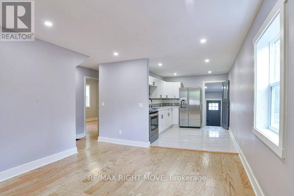 Orillia, ON L3V3E9,299 MARY STREET