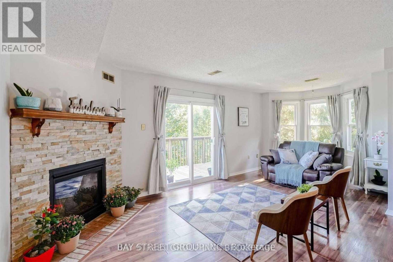 Barrie (painswick South), ON L4N7W3,119 D'ambrosio DR #43