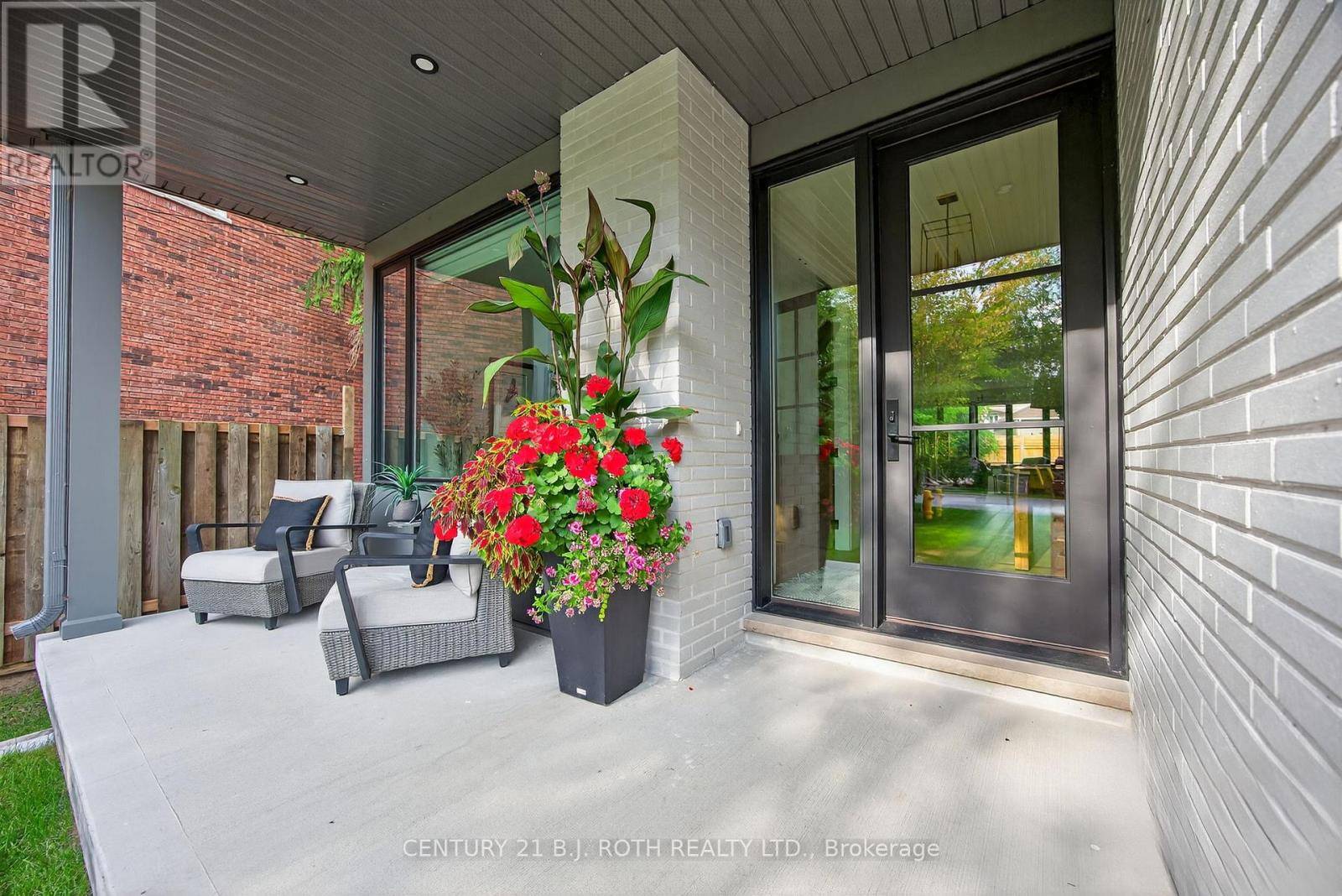 Barrie (south Shore), ON L4N7T1,46 TYNDALE ROAD