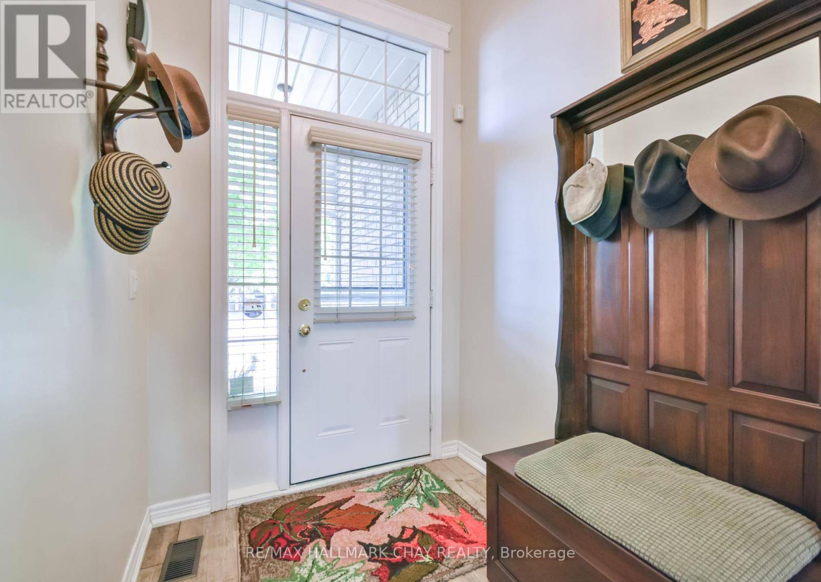 Wasaga Beach, ON L9Z3B8,33 MEADOWOOD DRIVE