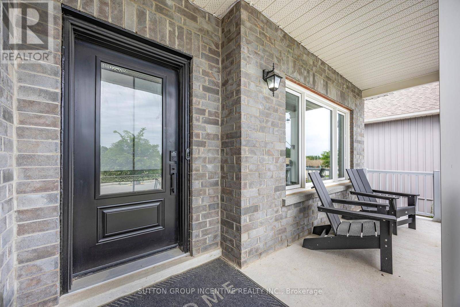 Springwater (elmvale), ON L0L1P0,21 BEVERLY STREET