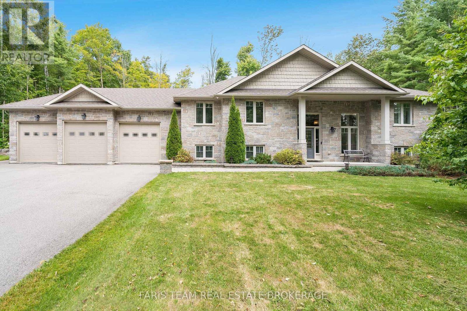 Severn, ON L3V0E9,1559 RIMKEY CRESCENT