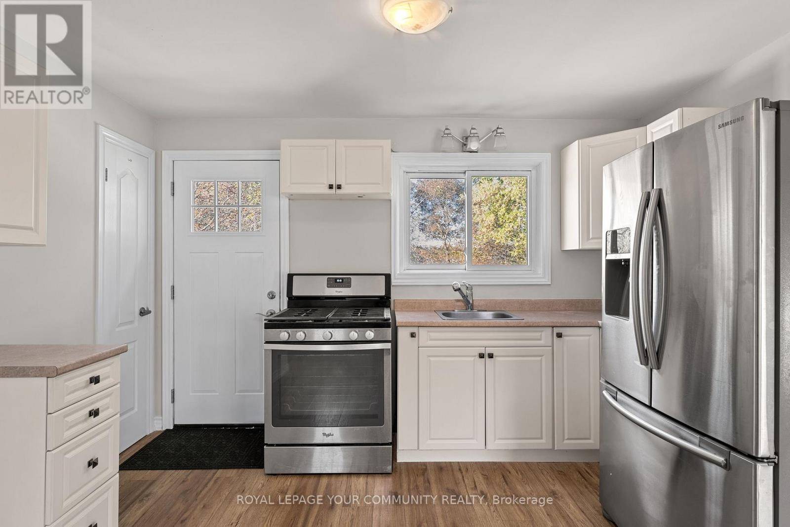 Barrie (painswick North), ON L4N4G5,210 COX MILL ROAD