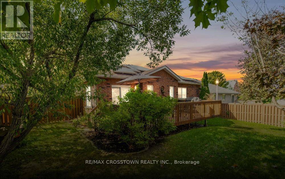 Barrie (innis-shore), ON L4N9K3,1 BLOXHAM PLACE