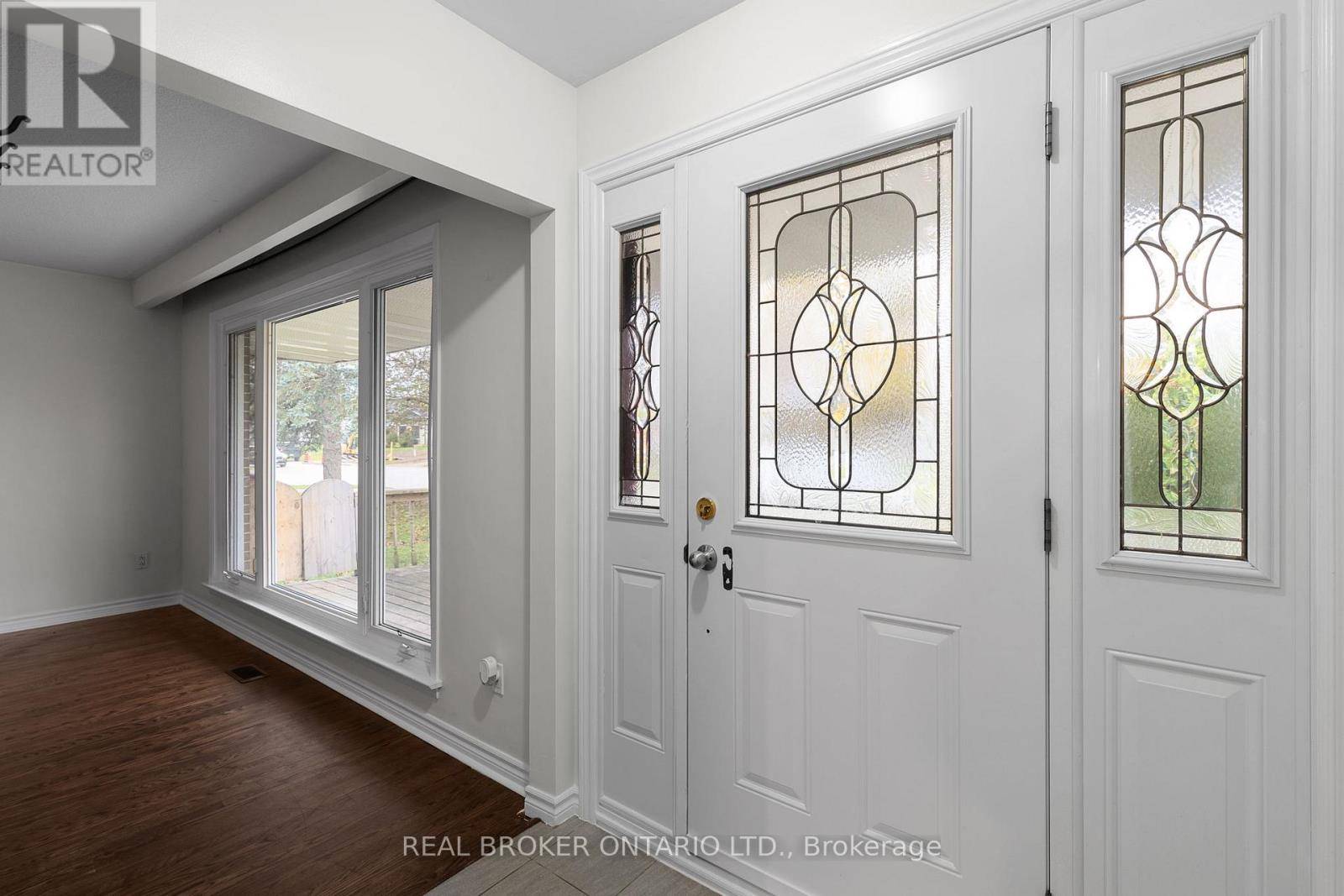 Barrie (wellington), ON L4M2X1,65 OTTAWAY AVENUE