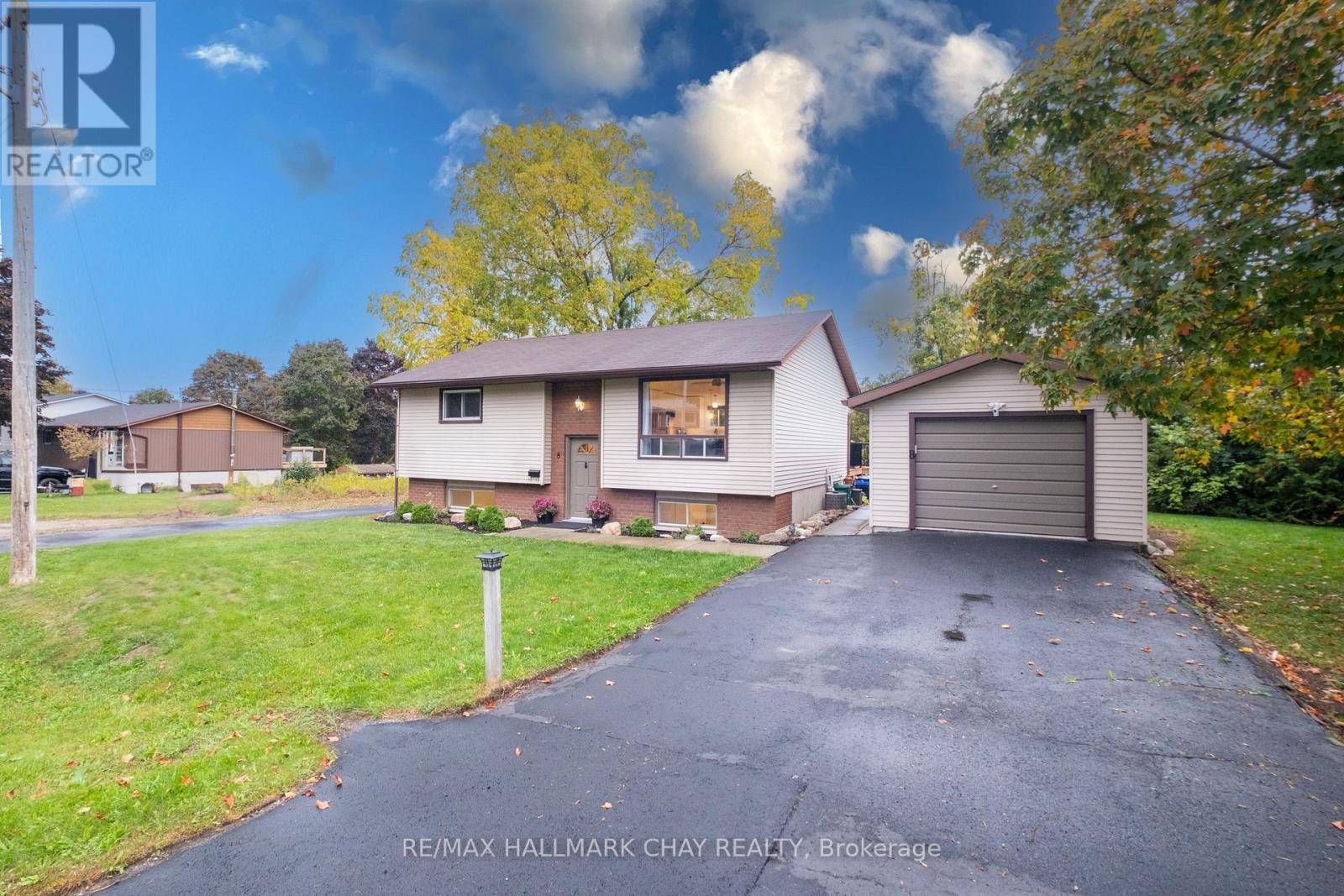 Orillia, ON L3V4A8,8 FIRST STREET