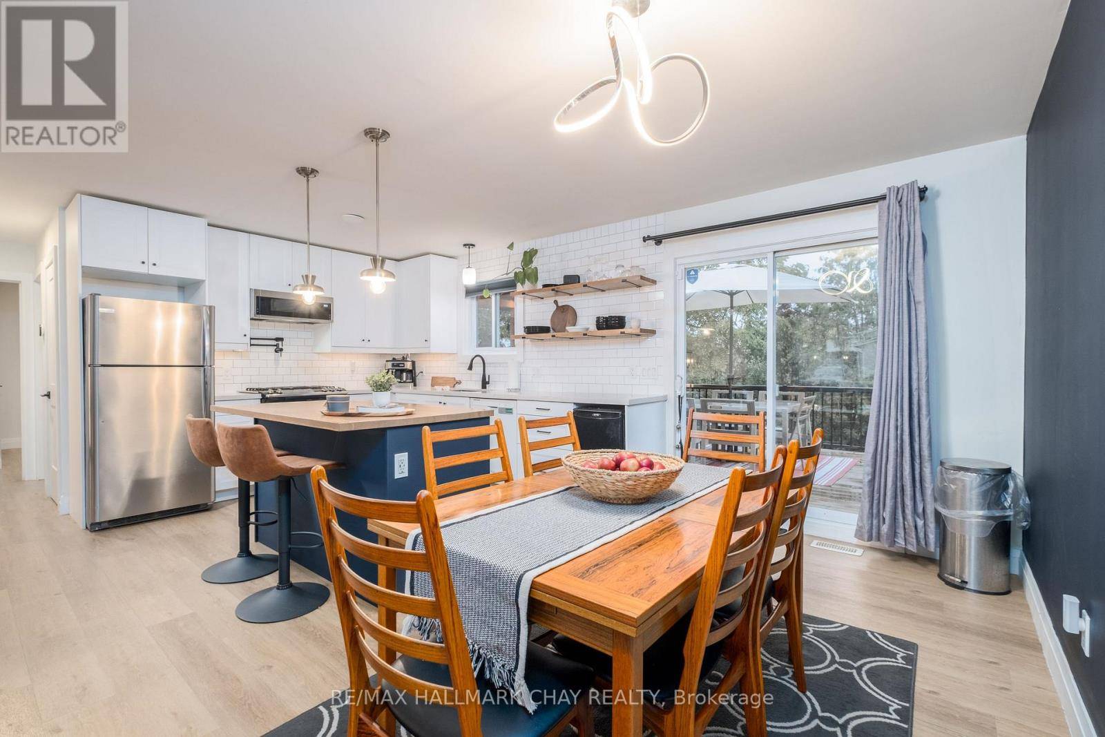 Orillia, ON L3V4A8,8 FIRST STREET