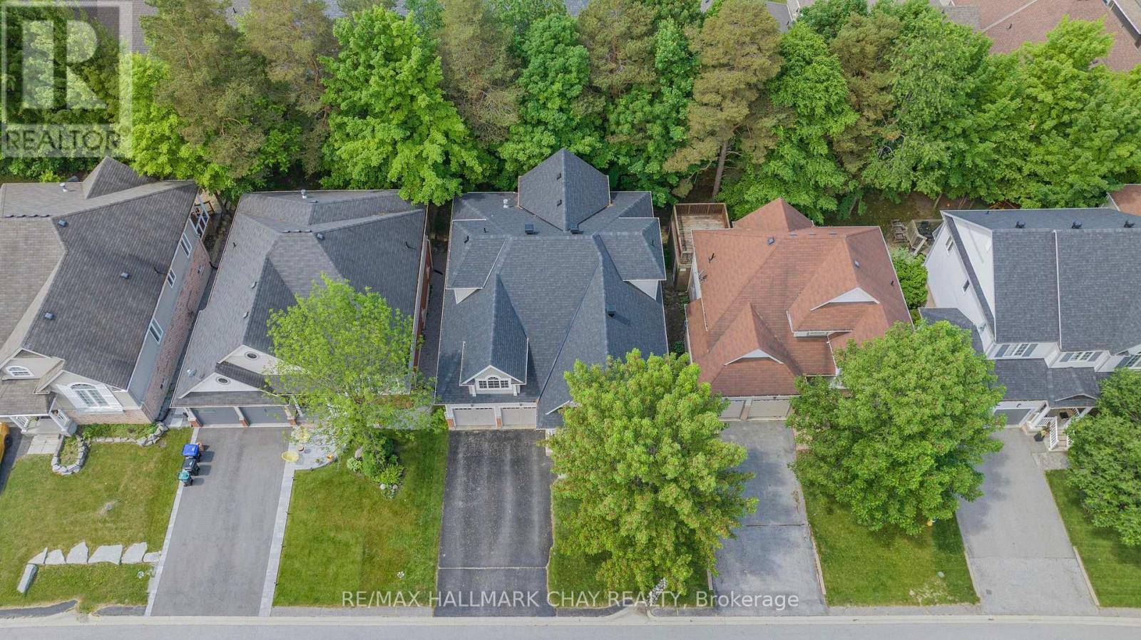 Oro-medonte (horseshoe Valley), ON L0L2L0,14 OAKMONT AVENUE