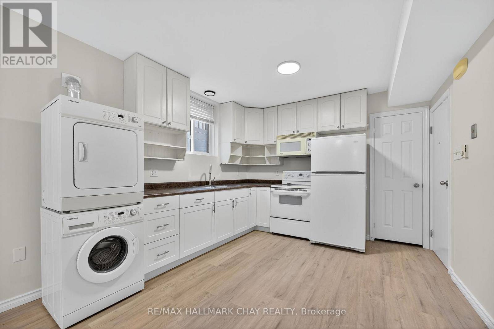 Barrie (edgehill Drive), ON L4N0R3,158 Pringle DR #Lower