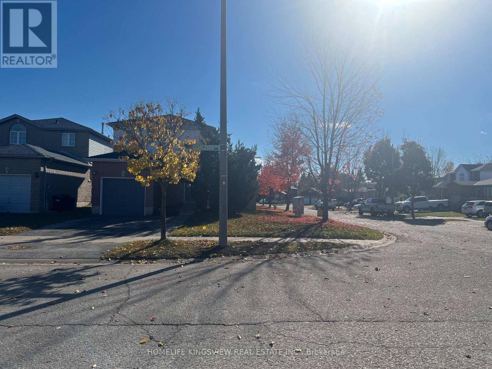 Barrie (holly), ON L4N8N5,1 CHARLESON DRIVE