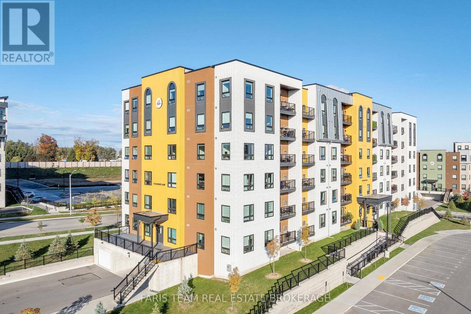 Barrie, ON L9J0T2,8 Culinary LN #102