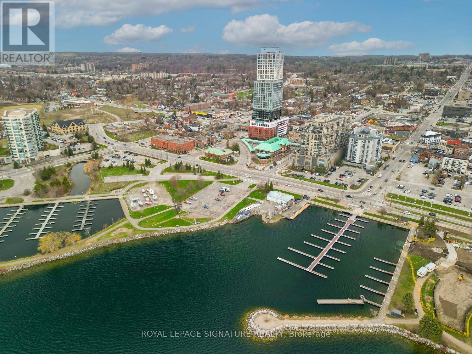 Barrie (city Centre), ON L4N1S9,39 Mary ST #2201