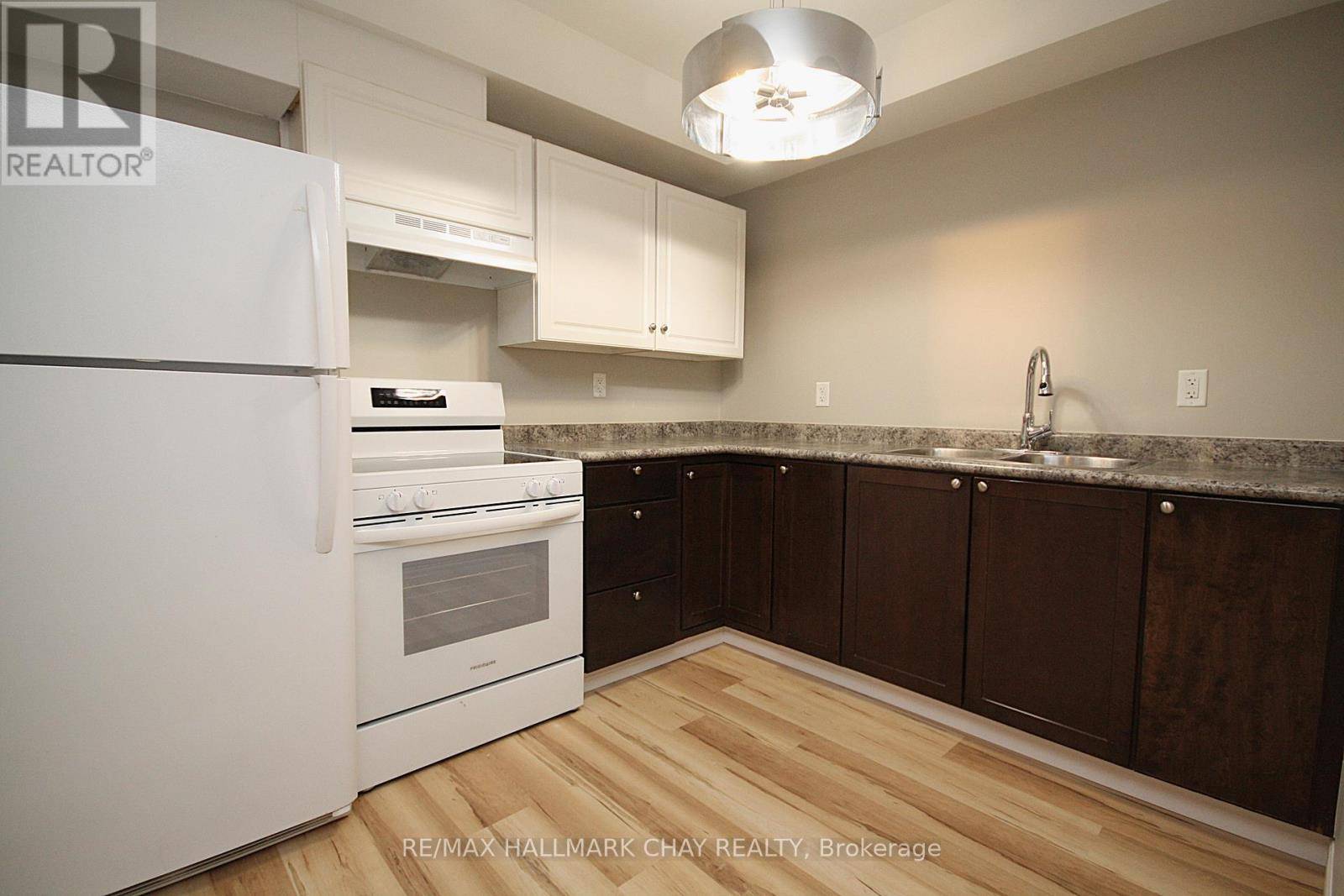 Barrie (ardagh), ON L4N6Y3,36 Porritt ST #B