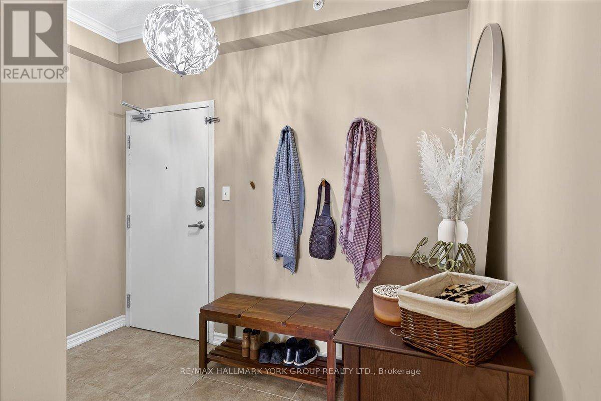 Barrie (ardagh), ON L4N5W7,45 FERNDALE DR South #211