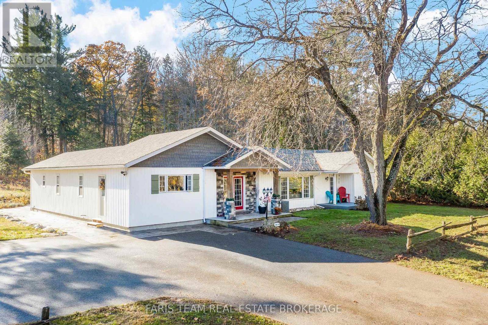 Penetanguishene, ON L9M1P9,1074 LAFONTAINE ROAD