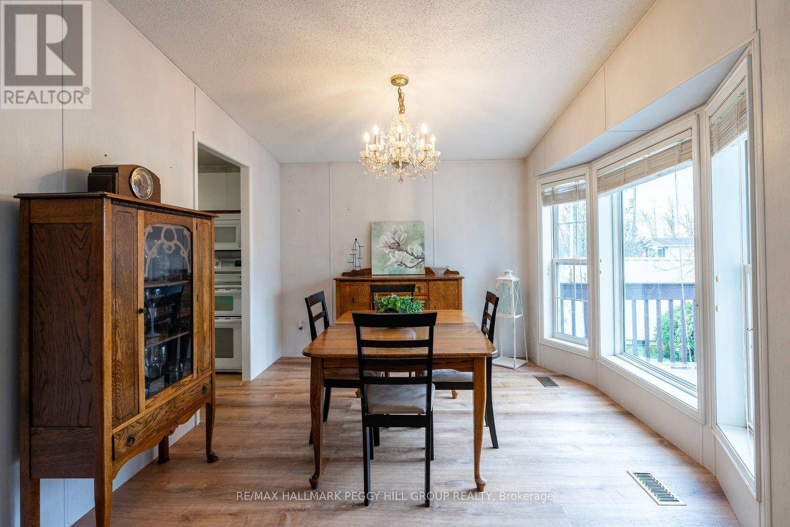 Oro-medonte, ON L3V0P9,30 JANE STREET