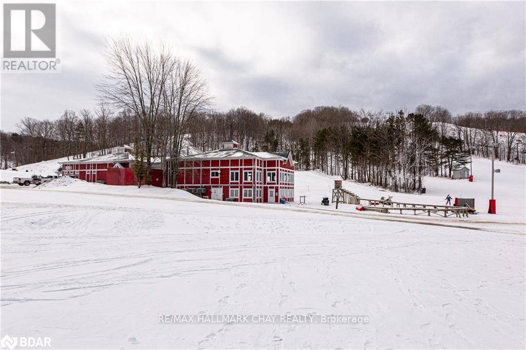 Oro-medonte (horseshoe Valley), ON L4M4Y8,80 Horseshoe BLVD ##G01